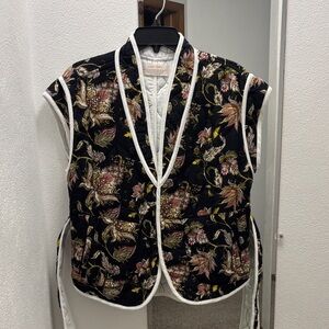 Floral Quilted Sleeveless Vest with White Trim